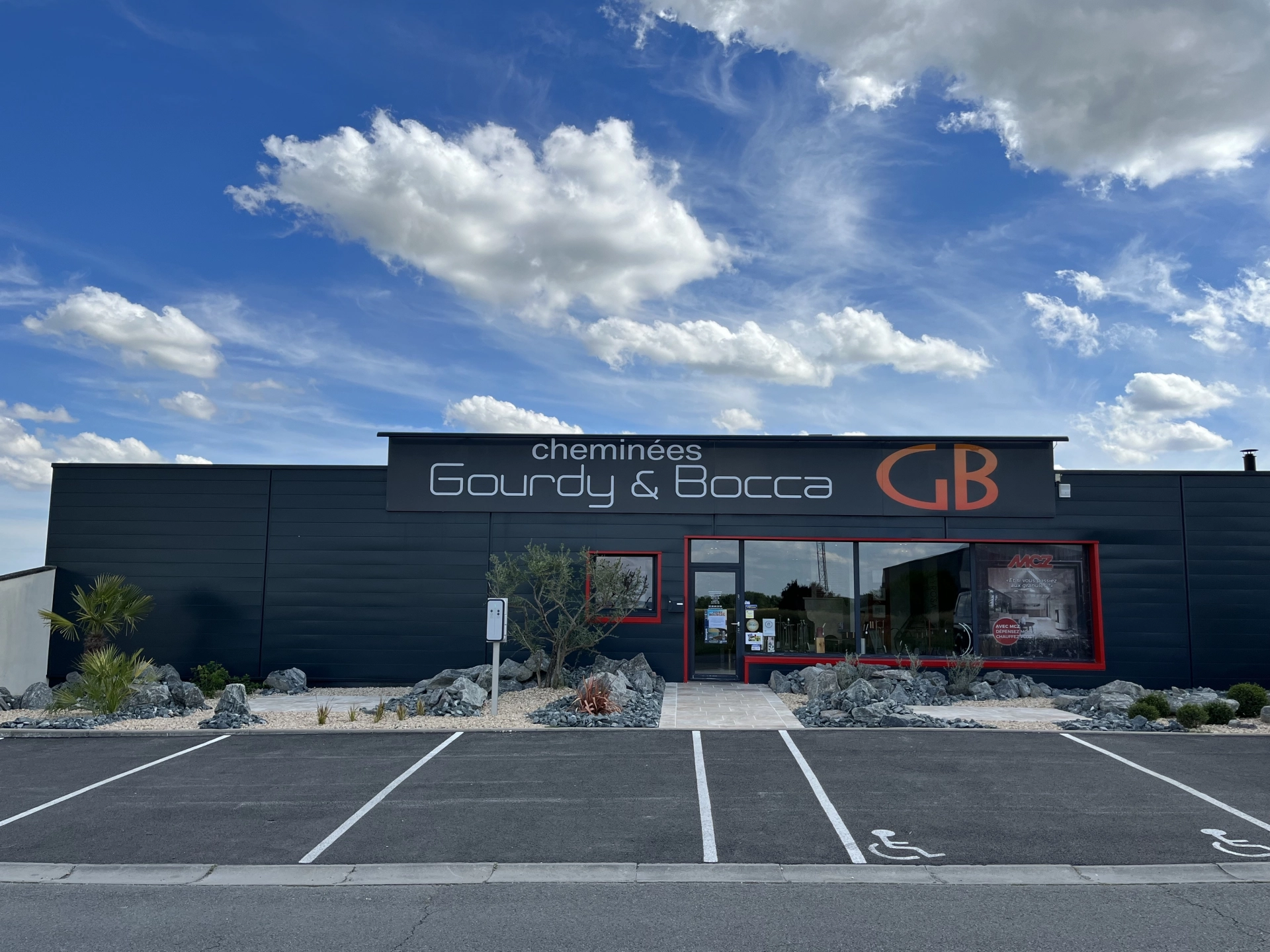 Cheminées Gourdy et Bocca : devanture magasin